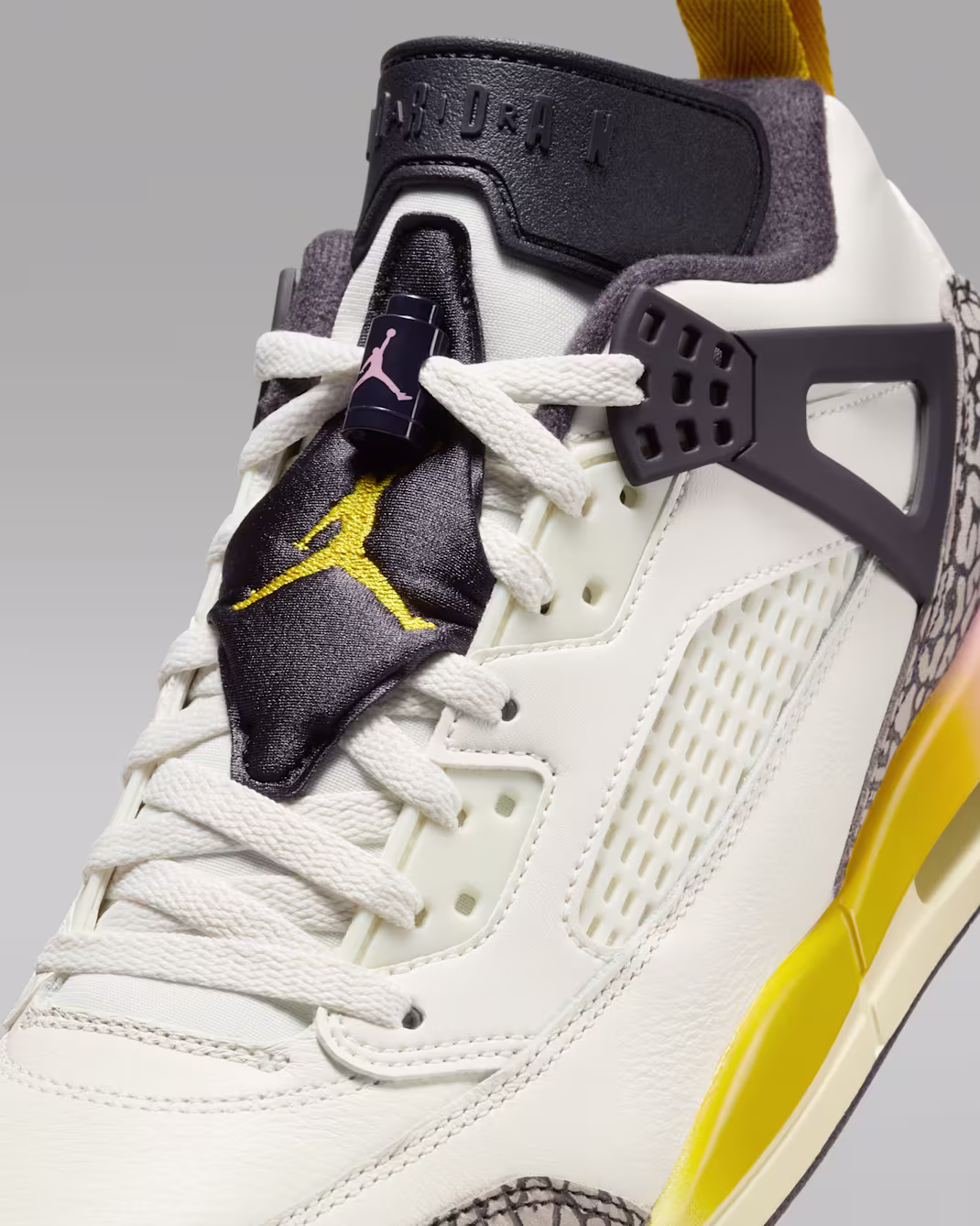 کفش مردانه نایکی Jordan Spizike Low FQ1759-107 5 Jordan Spizike Low FQ1759-107