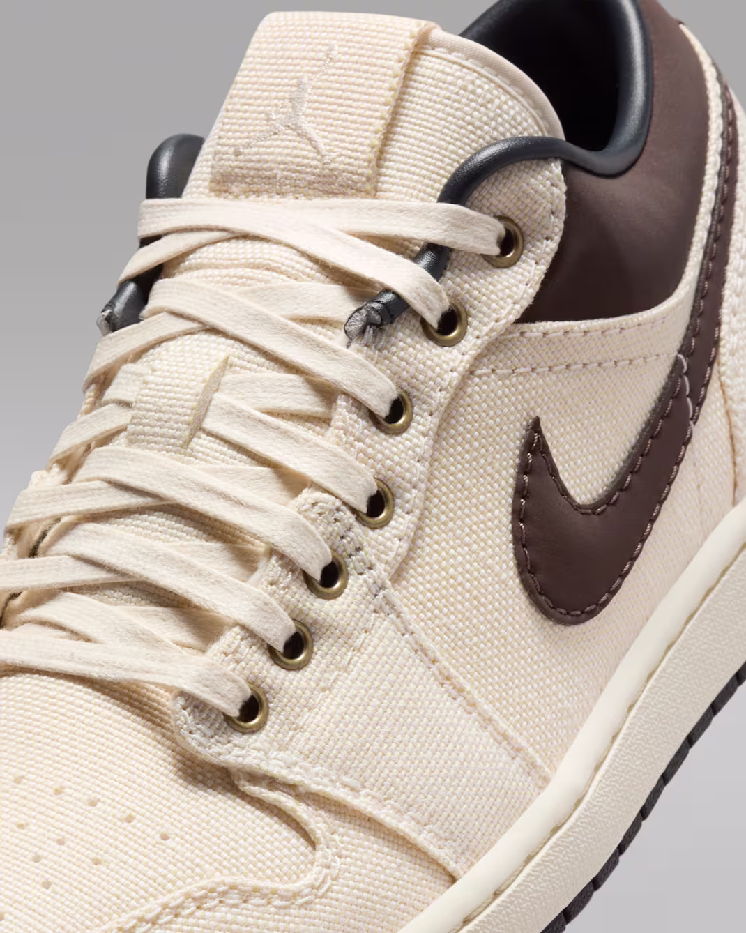 کفش نایکی Air Jordan 1 Low Premium Ib8058-110 4 کفش نایکی Air Jordan 1 Low Premium Ib8058-110