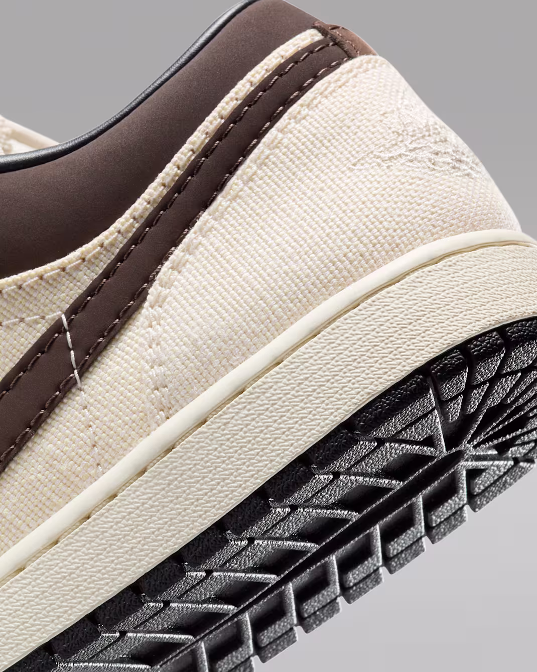 کفش نایکی Air Jordan 1 Low Premium Ib8058-110 5 کفش نایکی Air Jordan 1 Low Premium Ib8058-110